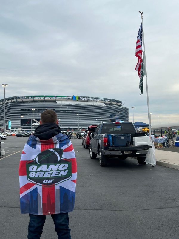 A basement, a Barrow Boy & a bottle of sauce